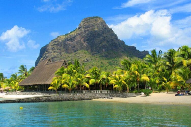 новость 27-03-2023 Российские туристы стали чаще интересоваться Маврикием