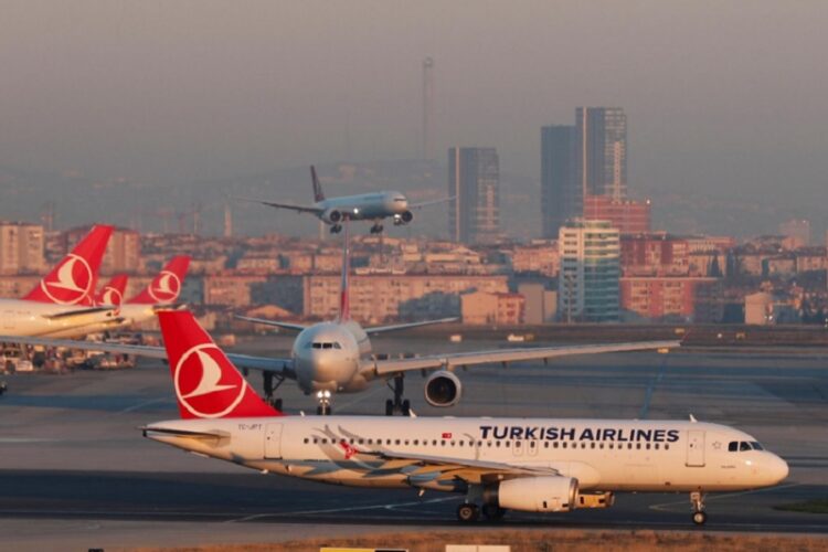 новость 24-04-2023 Турецкие авиакомпании начали сокращать провозные мощности в Москву