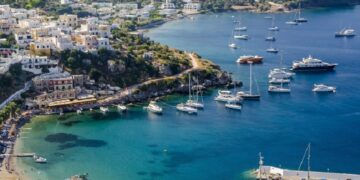 новость 27-04-2023 Туристические операторы повезут туристов в Грецию без пересадок