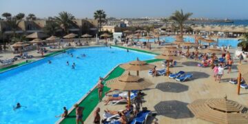 новость 24-04-2023 Заполняемость отелей Хургады достигла 100%