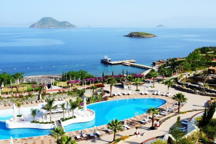 новость 26-04-2023 Стоимость турецкого отдыха на майские праздники снизилась на 1/3