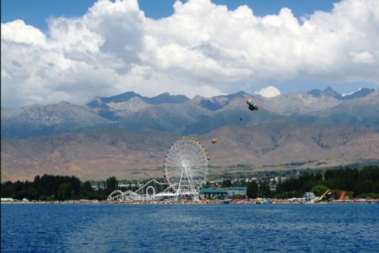 новость 01-05-2023 В этом летнем сезоне будет больше рейсов на Иссык-Куль