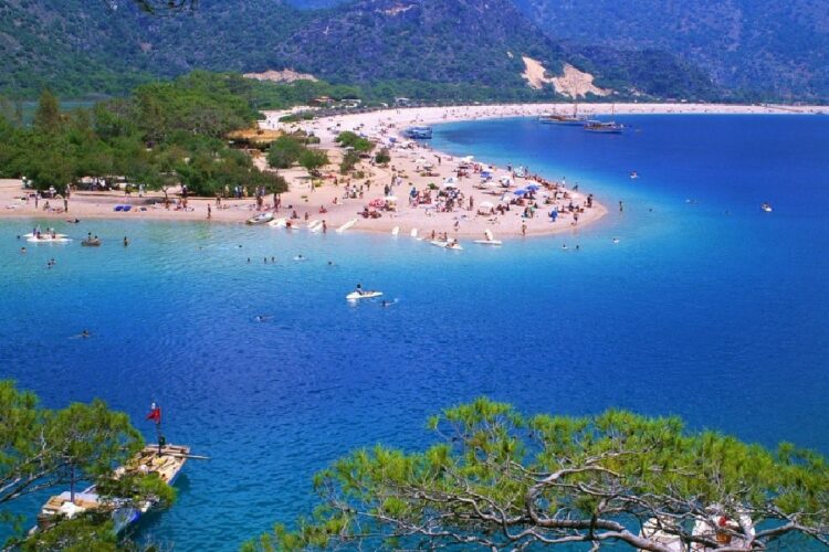 новость 02-05-2023 Россия в первом квартале лидирует по турпотоку в Турцию