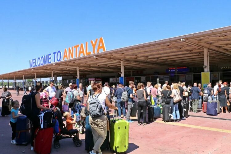 новость 04-05-2023 Российский турпоток в Анталью показывает тревожную статистику