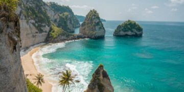 новость 12-05-2023 Райский остров Бали введет квотирование туристов