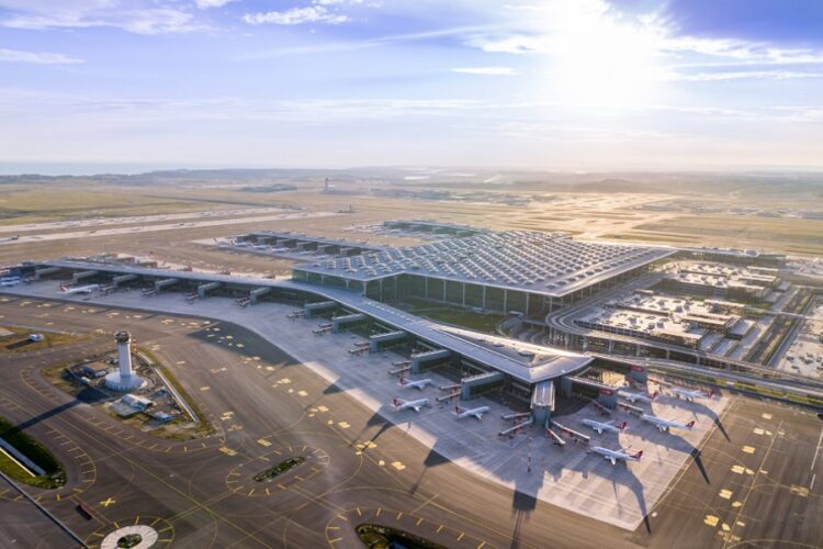 новость 16-05-2023 Улететь из Москвы в Стамбул можно за 3500 рублей