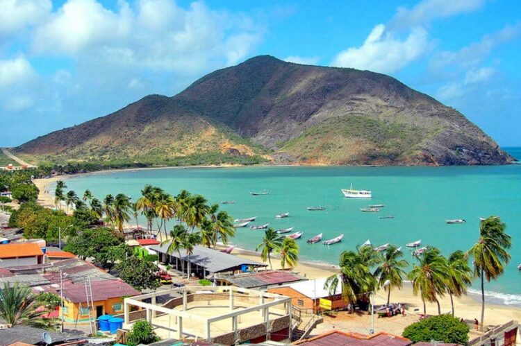 новость 12-05-2023 Венесуэла отменила ковидные ограничения. Как россиянам добраться до страны?