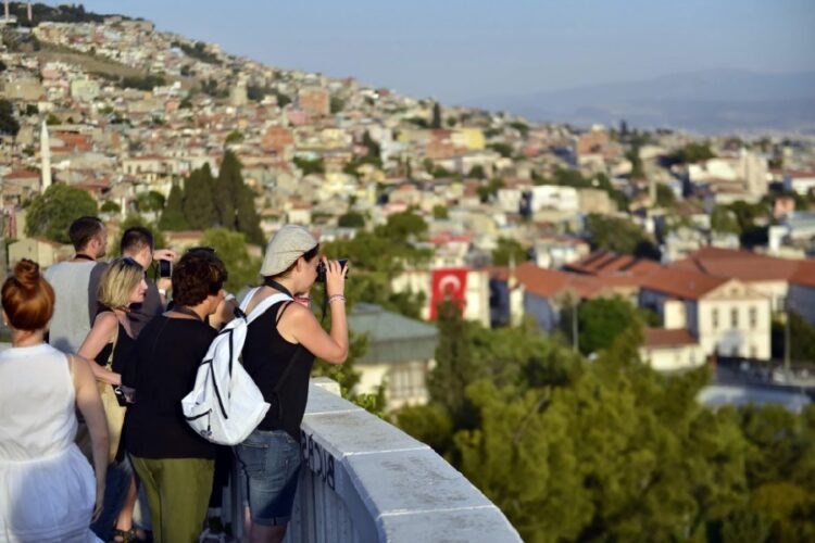 новость 28-05-2023 Число российских туристических прибытий в Турцию приблизилось к доковидным показателям