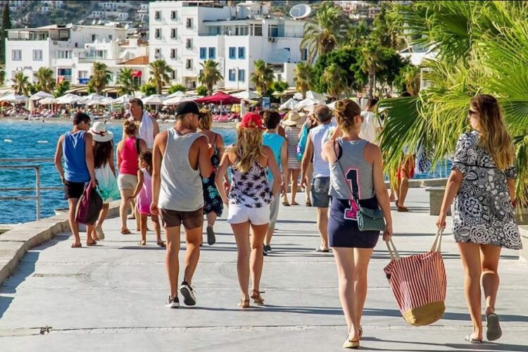 новость 01-06-2023 Россия по-прежнему лидирует по турпотоку в Турцию