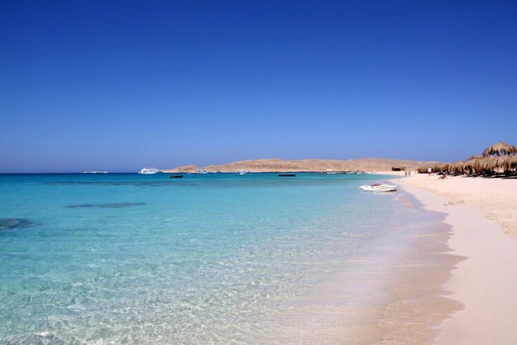 новость 13-06-2023 В Хургаде отменили запрет на плавание и дайвинг