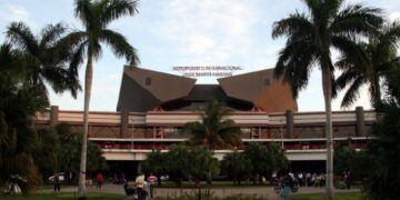 новость 12-06-2023 Рейсы Conviasa из Москву в Гавану стоят в 4 раза дороже, чем в Варадеро