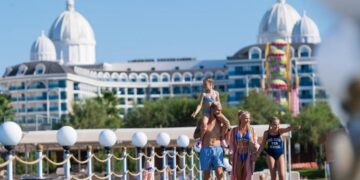 новость 07-06-2023 Российский турпоток в Анталью увеличился на 73,8%