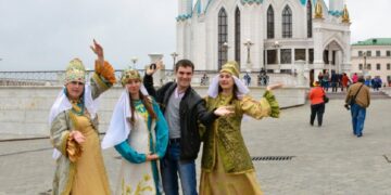 новость 08-06-2023 ТОП-5 самых популярных внутрироссийских направлений на День России