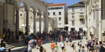 новость 17-06-2023 Сплит и Дубровник вводят новые ограничения для туристов