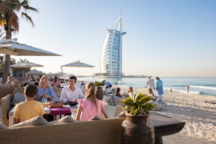 новость 03-06-2023 Стоимость отелей ОАЭ снизилась на 40%