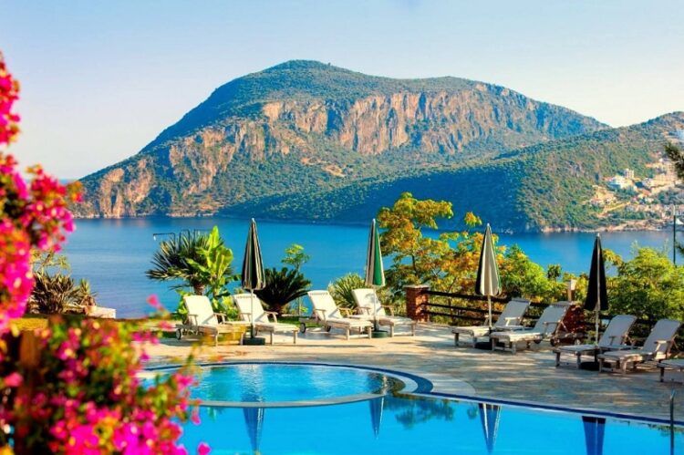 новость 05-06-2023 Куда туристы могут отправиться за летней жарой