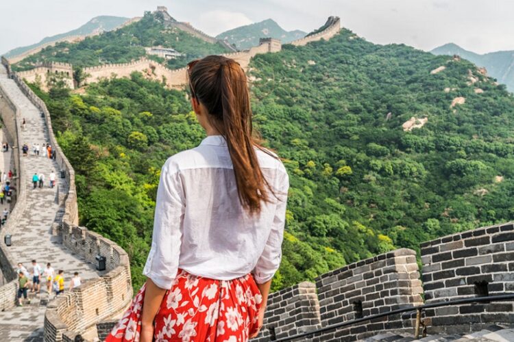 новость 12-06-2023 Российские туристы по числу прибытий в Китай опережают по численности туристов из стран Запада