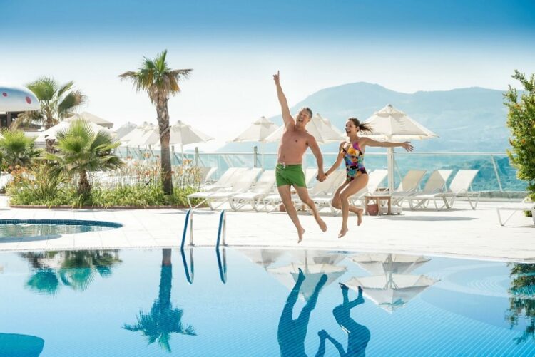 новость 28-06-2023 Российский туристический поток в Турцию вырос на 77,5%