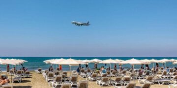 новость 20-07-2023 Российский турпоток на Кипр за 6 месяцев оказался больше, чем за весь 2022 год