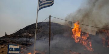 новость 27-07-2023 Что происходит с россиянами, отдыхающими на острове Родос