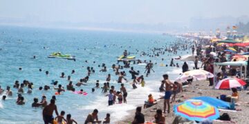 новость 28-07-2023 Туризм Турции в затруднительной ситуации: отели не могут снизить цены