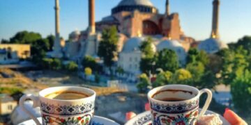 новость 27-07-2023 Российские туристы лидируют по прибытиям в Стамбул