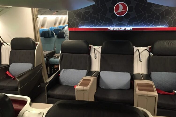 новость 13-07-2023 Рейсы бизнес-классом Москва-Анталья стали доступнее