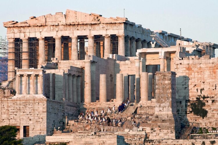 новость 18--07-2023 В нескольких странах Европы из-за жары закрываются достопримечательности