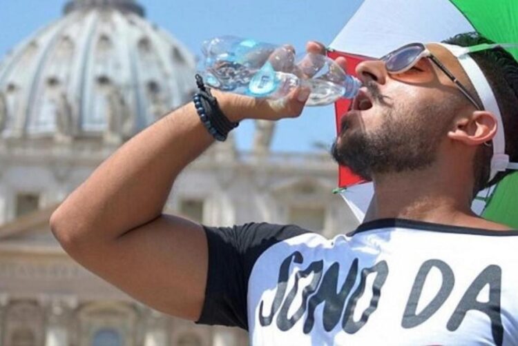 новость 27-07-2023 В популярной у российских туристов стране объявили красный уровень тревоги