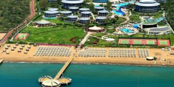 новость 03-08-2023 Объем российского турпотока в Турцию в премиум сегменте снизился