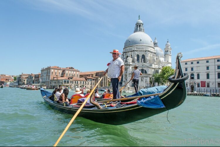 новость 02-08-2023 Венеция ввела новые ограничения для иностранных гостей