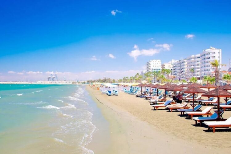 новость 08-08-2023 В ответ на высокий спрос на Кипр "Русский Экспресс" нарастил квоту мест