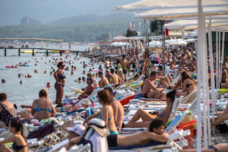 новость 28-08-2023 Въездной турпоток в Турцию начал стремительно снижаться