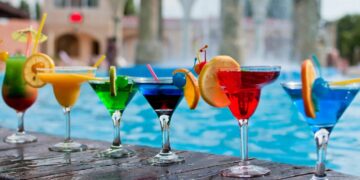 новость 29-08-2023 Как российские туристы отнеслись к идее убрать из турецкого all inclusive алкоголь