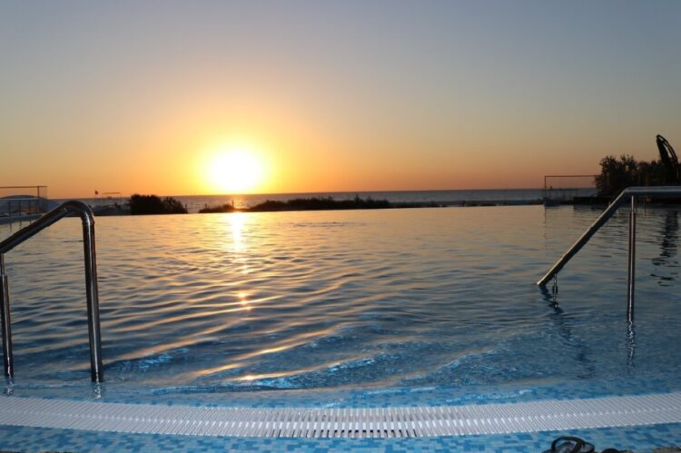 новость 26-09-2023 Какие отели Анапы имеют подогреваемые бассейны