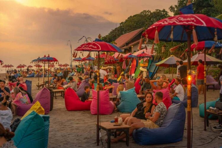 новость 18-09-2023 Турист, отдыхавший на острове Бали, вернулся домой с корью