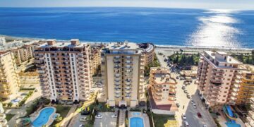 новость 23-10-2023 Получить вид на жительство в Турции россиянам стало сложнее