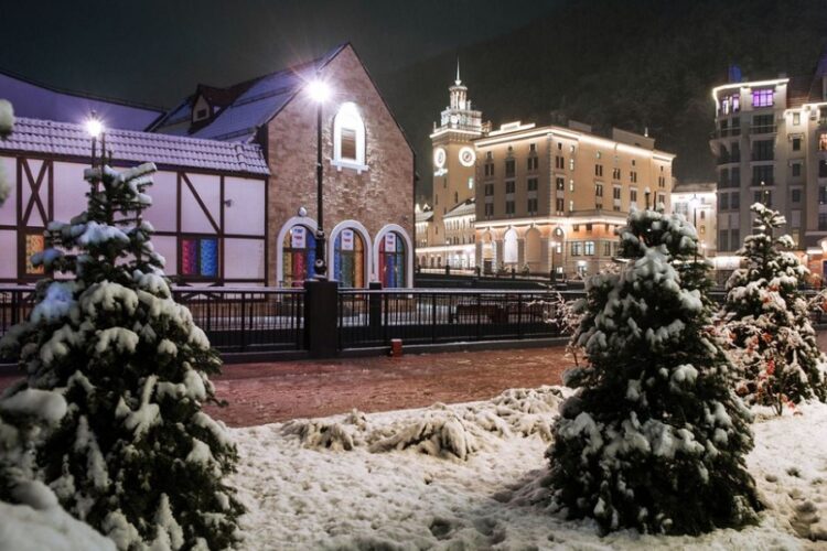 новость 17-10-2023 Лишь 40% российских туристов решатся в этом году на новогоднюю поездку