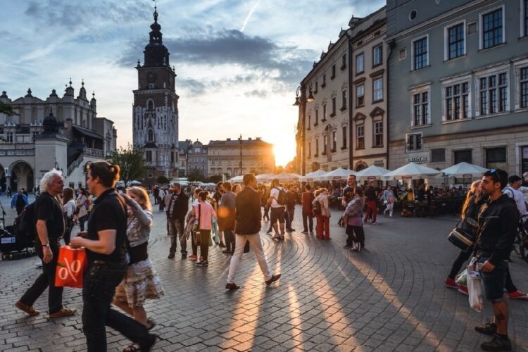 новость 16-11-2023 Европа не смогла вернуться к доковидным показателям по туристическому потоку