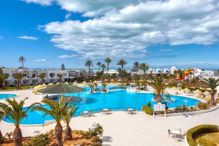 новость 23-11-2023 Тунис и Греция поднимут налог на размещение в отелях