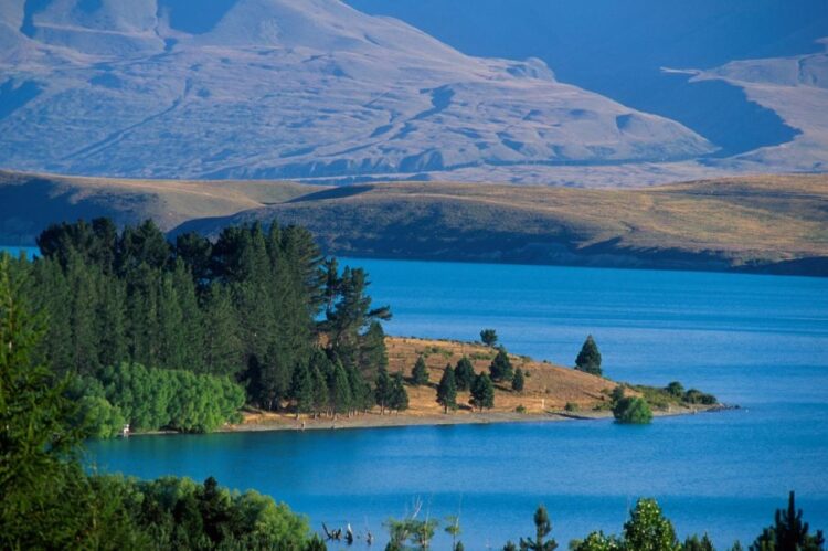 новость 12-12-2023 Женщина искупалась в знаменитом озере и начала терять волосы