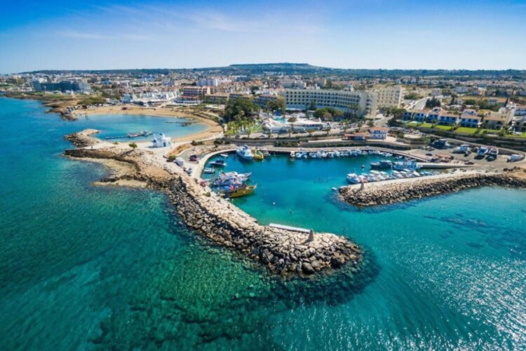 новость 20-03-2024 Туроператоры фиксируют увеличение продаж туров на Кипр