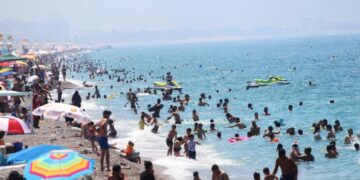 новость 10-04-2024 Число туристических прибытий из России в Анталью снижается