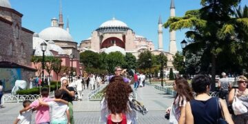 новость 07-08-2024 Российский турпоток в Турцию увеличился