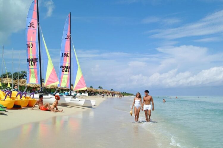 новость 17-10-2024 На Кубе стартует высокий туристический сезон. Сколько будут стоить туры