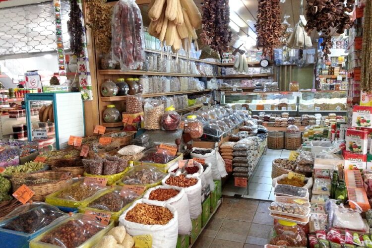 новость 25-10-2024 В магазинах Аланьи туристов часто обманывают продавцы