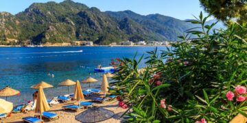 новость 25-11-2024 Российский турпоток на курорты Эгейского побережья Турции вырос