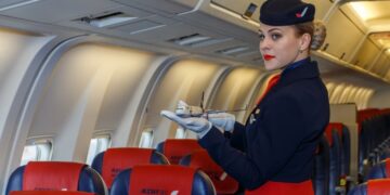 новость 13-01-2025 AZUR air прекратит прямые перелёты из Омска в Хургаду