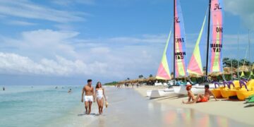 новость 07-01-2025 Российские туристы могут попасть на Кубу только из Москвы