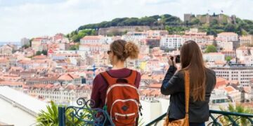 новость 26-02-2025 Туристы сталкиваются с задержками при получении виз в Португалию